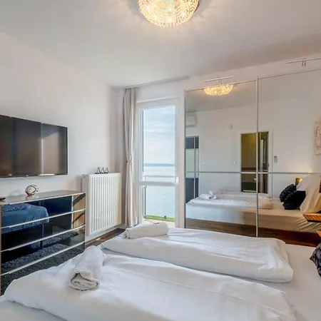 Myflat Full Panorama Апартаменты Шиофок
